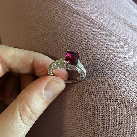Beautiful Ruby ring - Picture 2 of 6